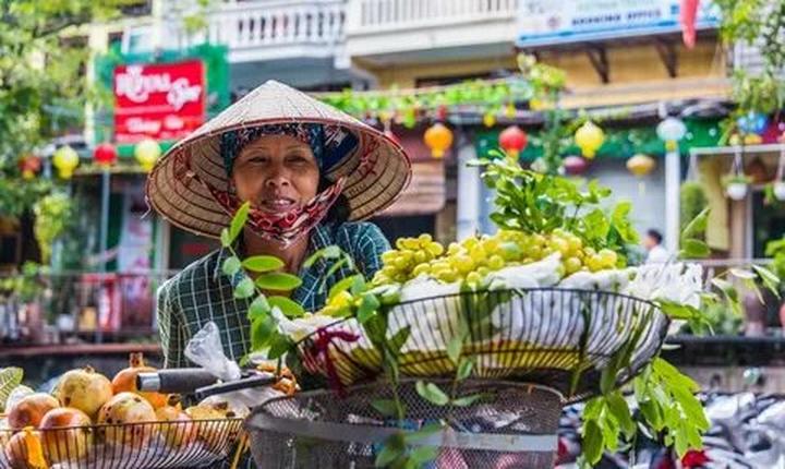 Hotspot Matrix: Biến 4 kiểu áo không thể thiếu thành cơ hội marketing đột phá