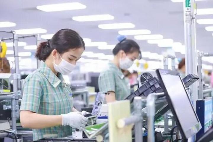 Mỹ Tâm: Họa mi tóc nâu và mối quan hệ với học trò